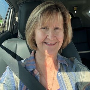 Meet your Posher, Laura